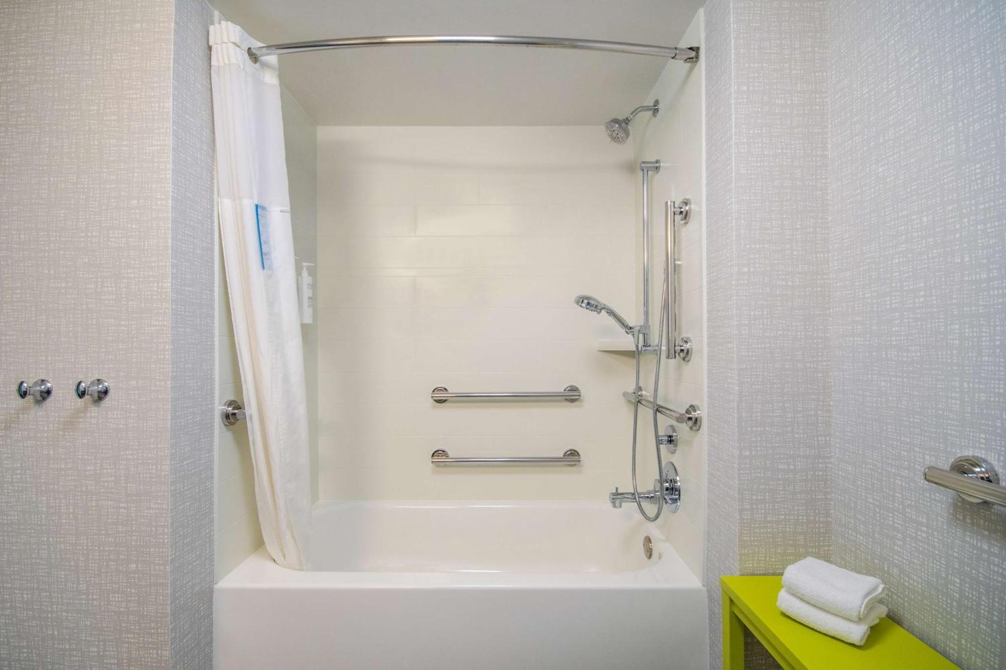 Hampton Inn East Aurora Buitenkant foto