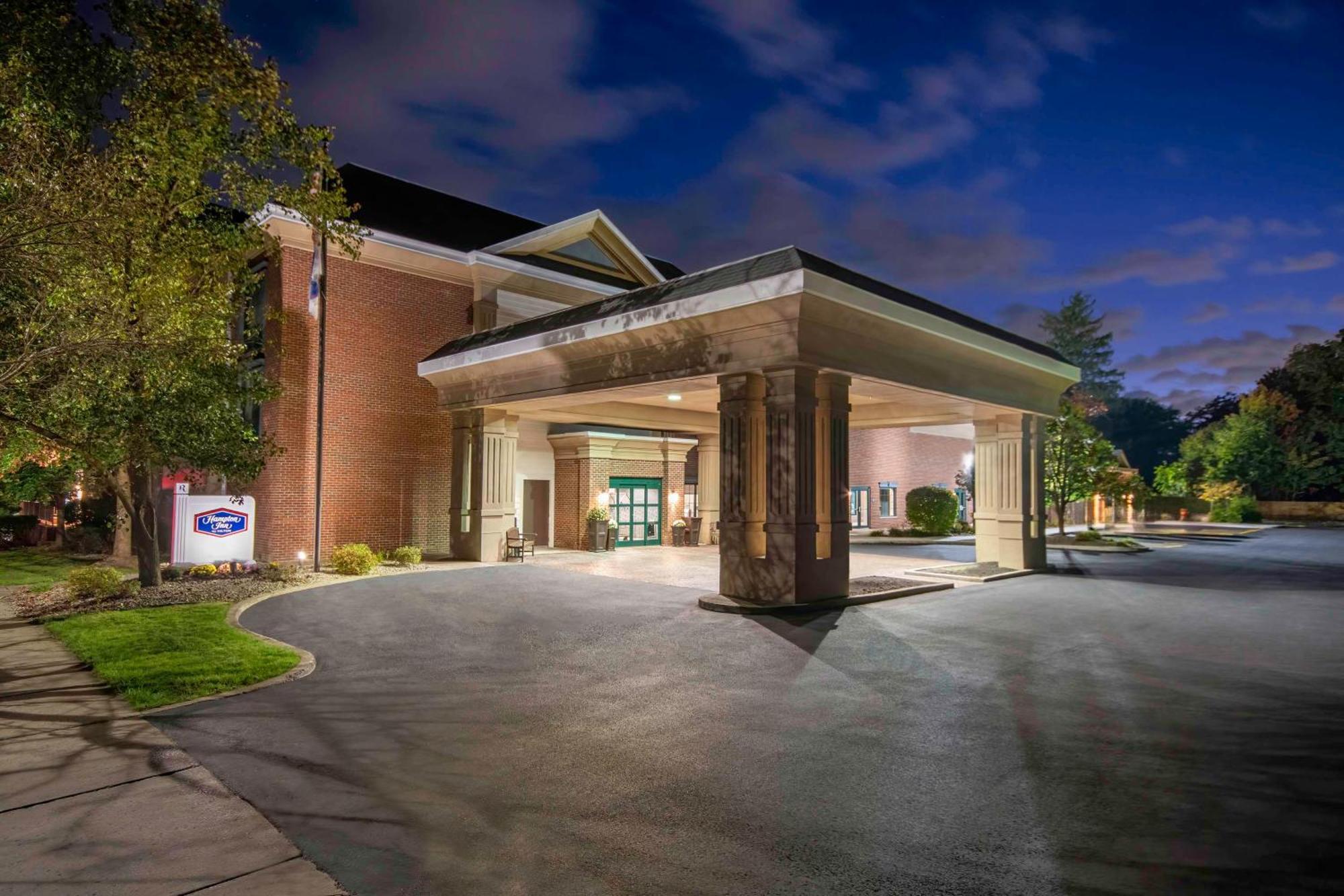 Hampton Inn East Aurora Buitenkant foto